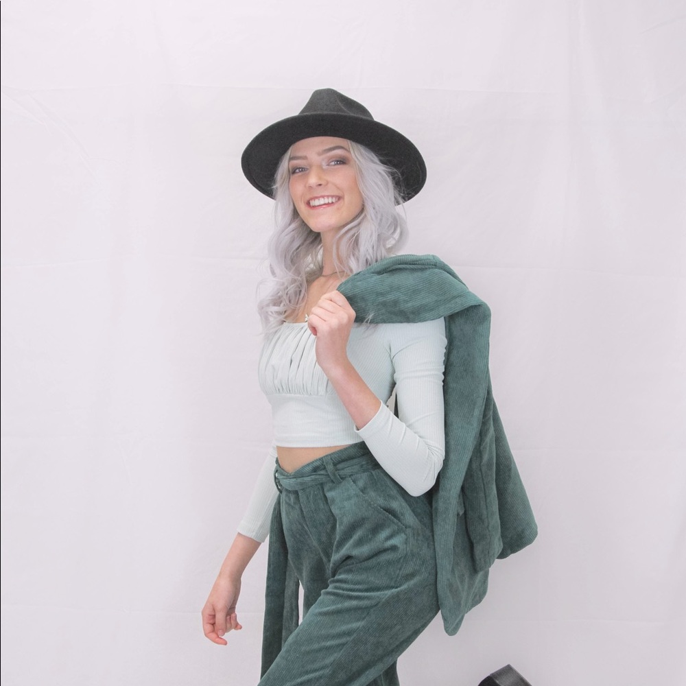 Meet your Posher, Tori